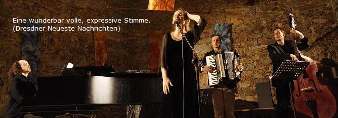 Eine wunderbar volle, expressive Stimme.
(Dresdner Neueste Nachrichten) Eine wunderbar volle, expressive Stimme.
(Dresdner Neueste Nachrichten)